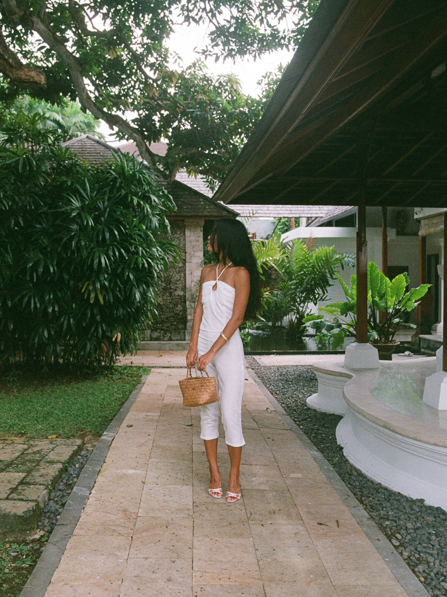 Daisy Capri in Ivory