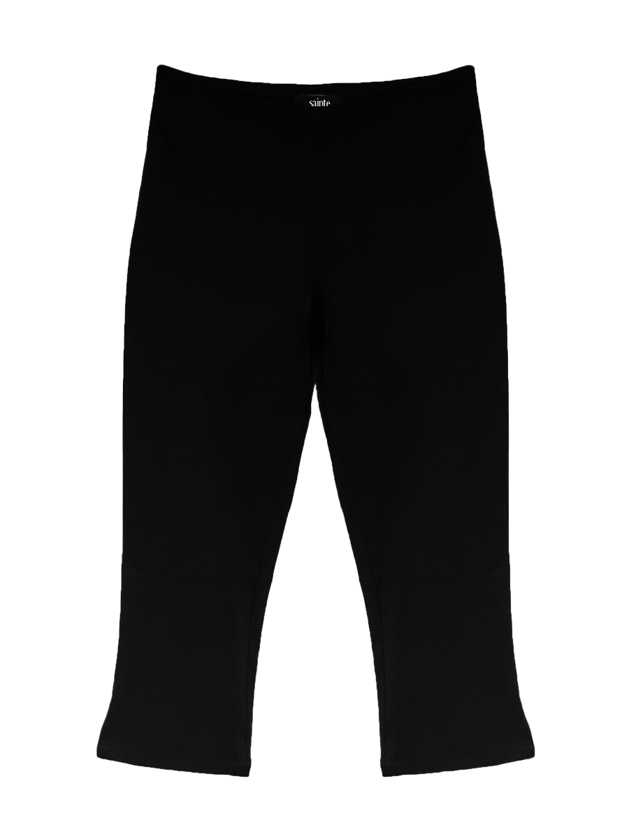 Daisy Capri in Black